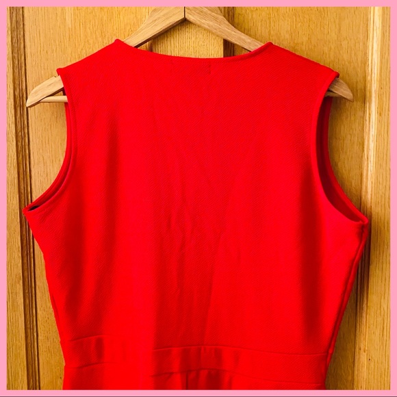 MISSGUIDED | NWT Plunge Front Red Jumpsuit - Picture 4 of 6